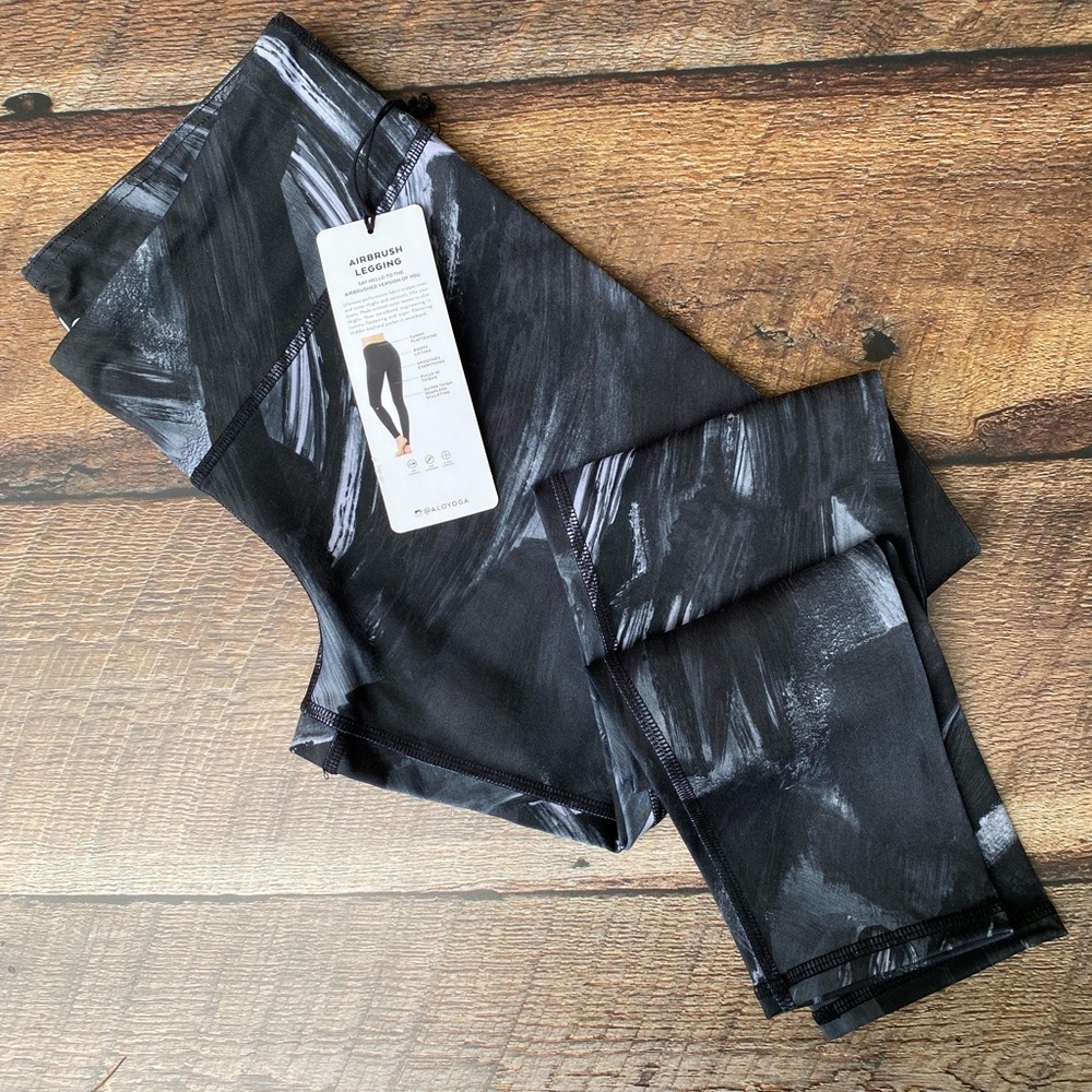 NWT Alo paint brush leggings Size XS